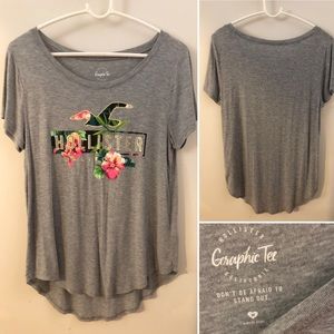 Hollister graphic tee